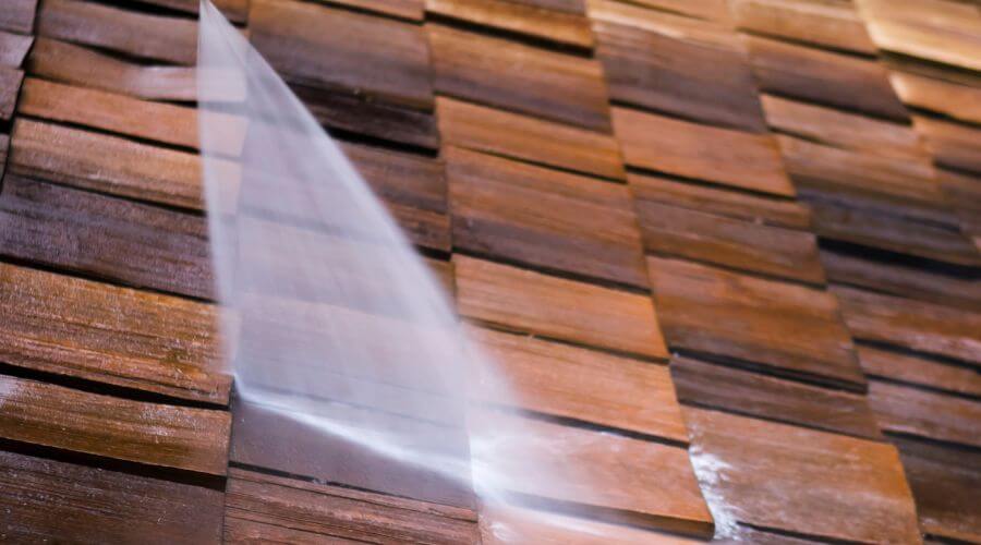 Professional gutter cleaning in Hood River, OR